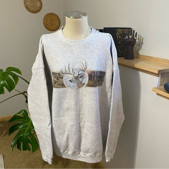 Graphic deer crewneck sweatshirt size xxl mens - Picture 2 of 3